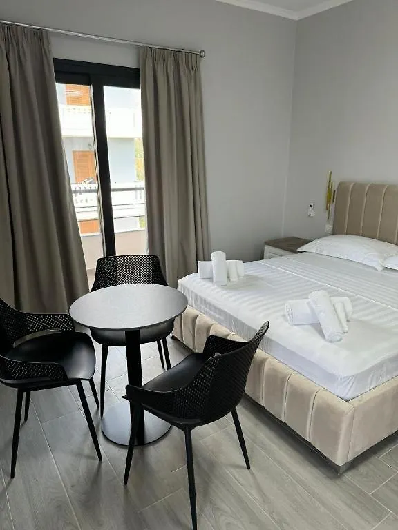 Hotel 4Palmat Orikum 3*,
