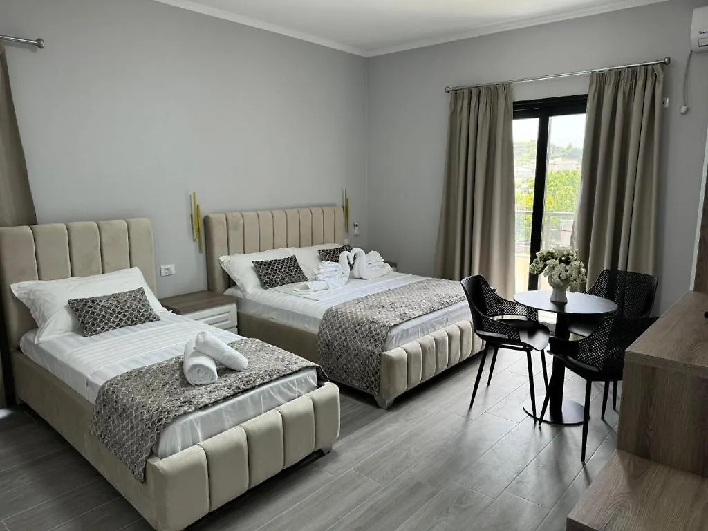 Hotel 4Palmat Orikum Albania