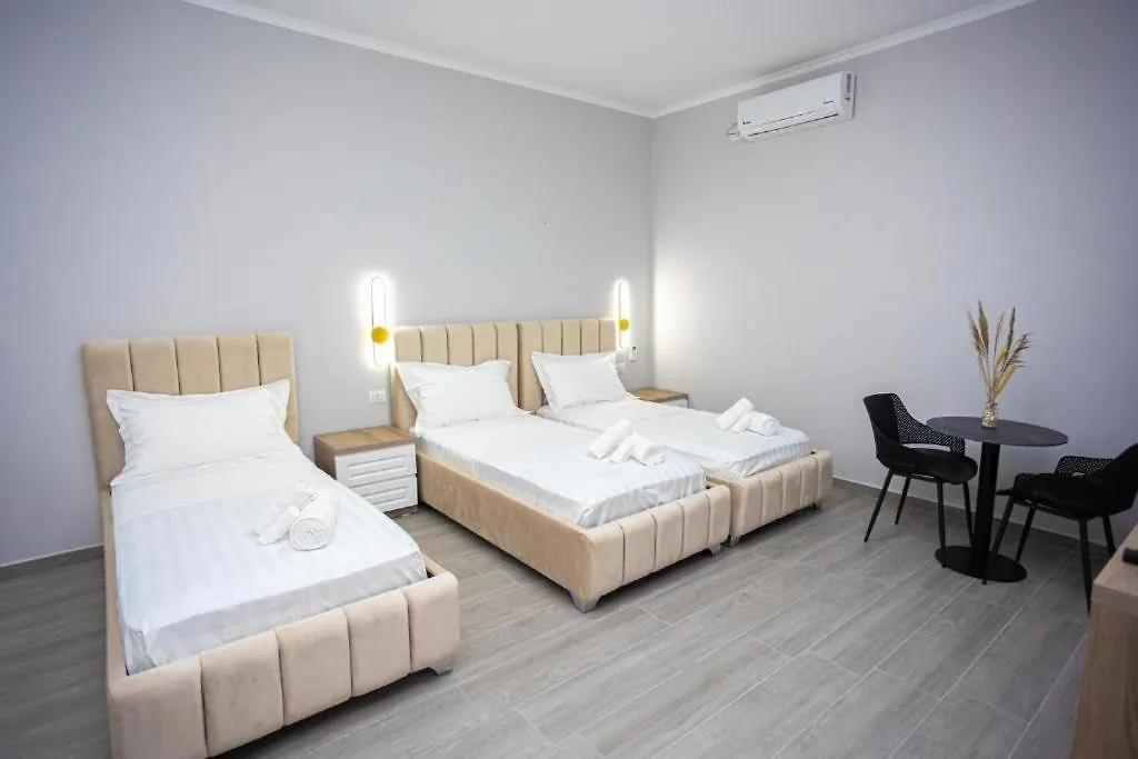 Hotel 4Palmat Orikum 3*,